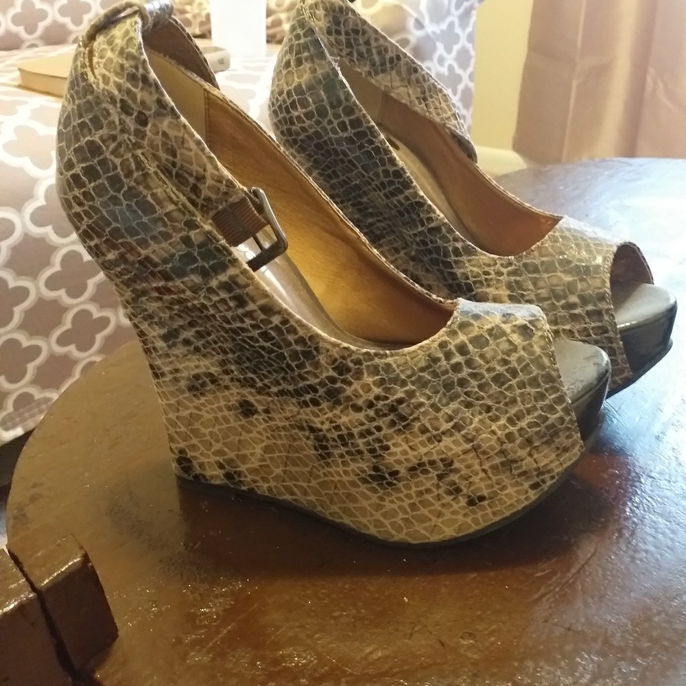 Snakeskin Wedge